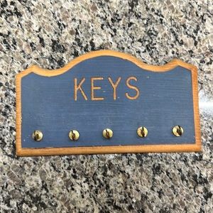 Key hanging plaque